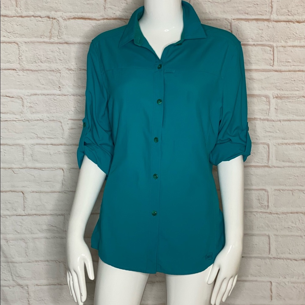 Rei woman long sleeve shirt size M
